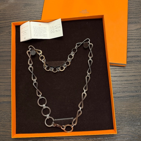 Hermès Ligne Corne et Laque Necklace – Natural Buffalo Horn – Rare Collectible - Picture 1 of 4